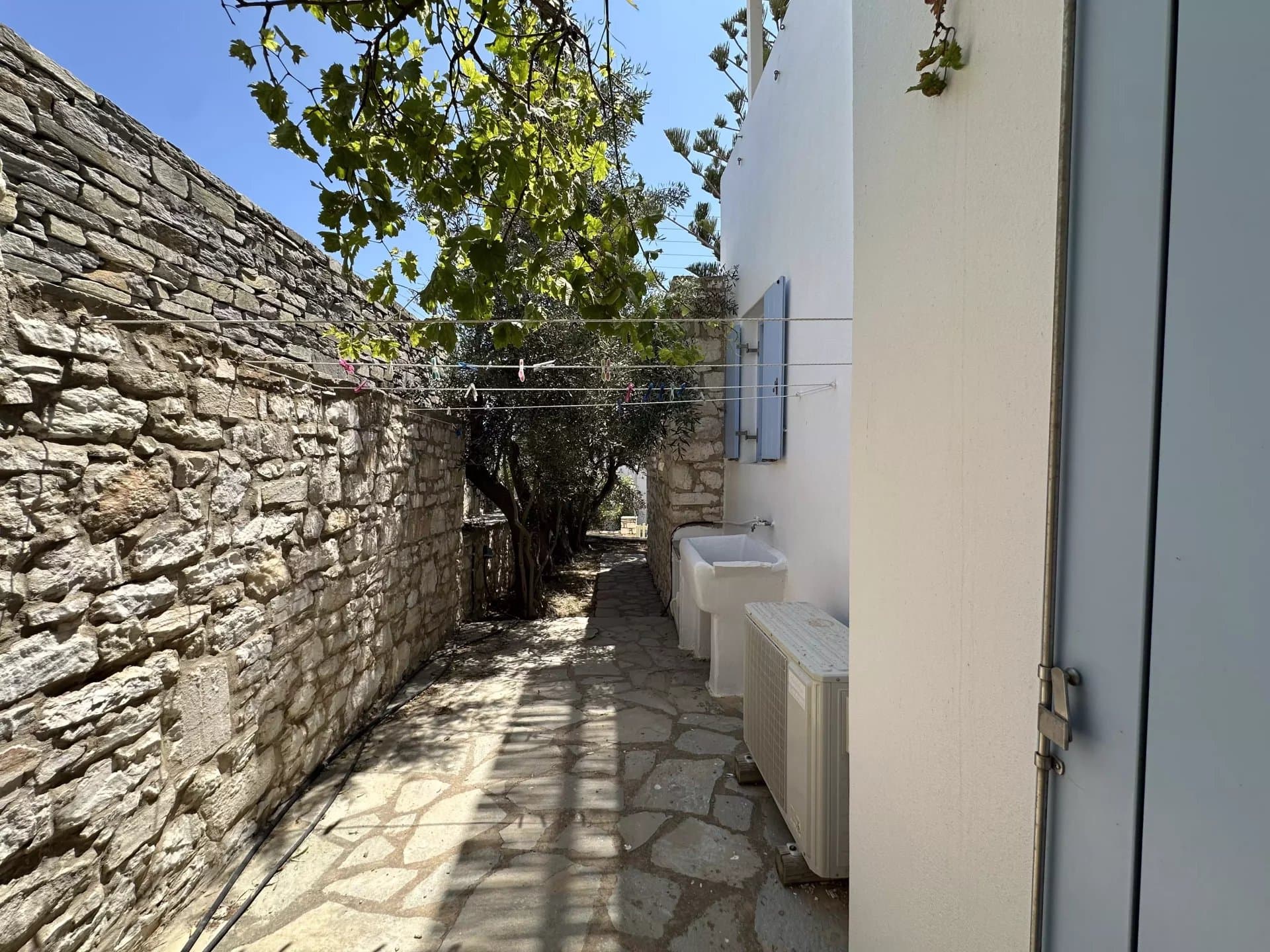 FOR SALE - SPACIOUS VILLAGE HOUSE WITH SEA VIEW - PAROS ISLAND - Image 46