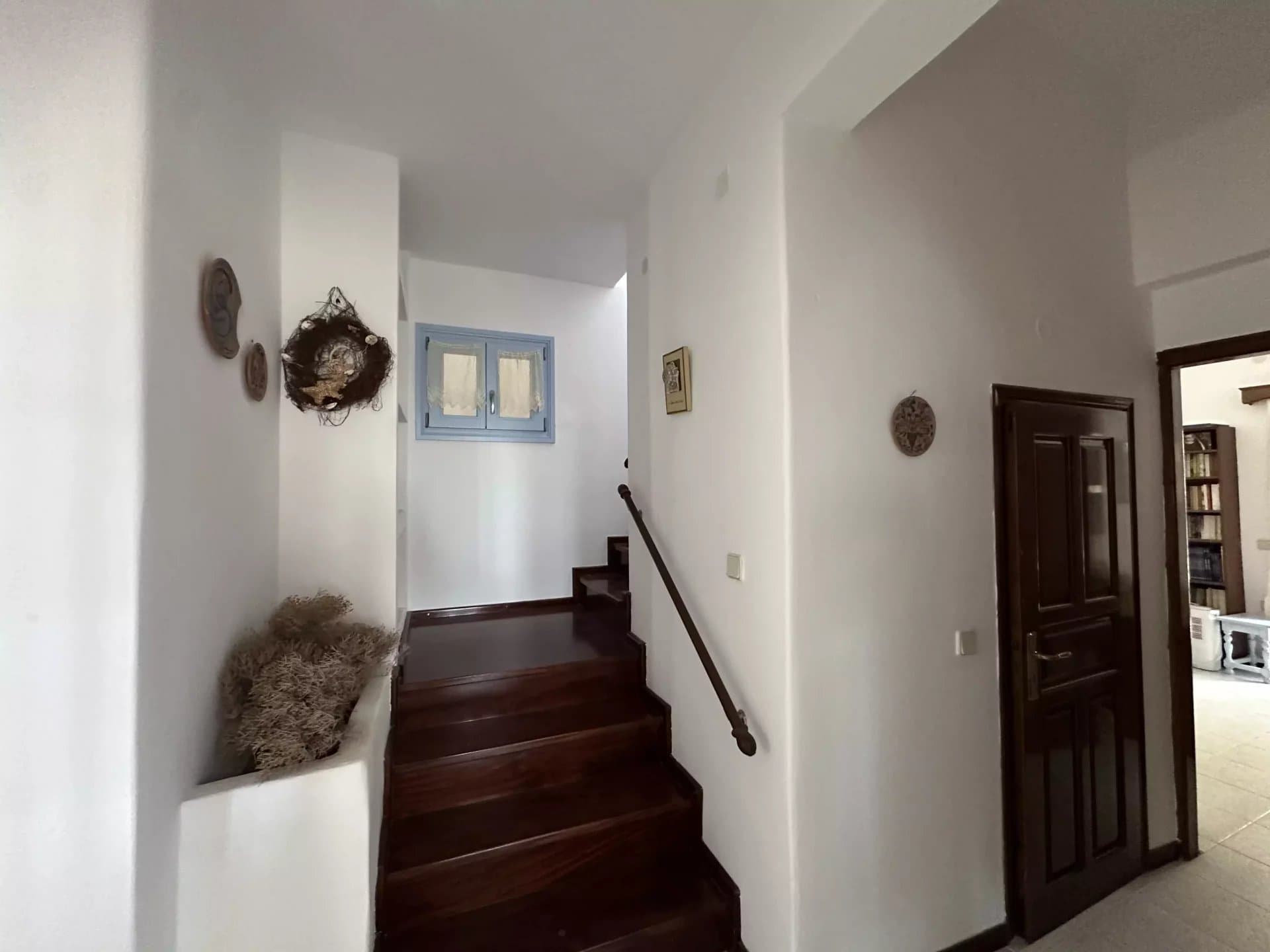 FOR SALE - SPACIOUS VILLAGE HOUSE WITH SEA VIEW - PAROS ISLAND - Image 23
