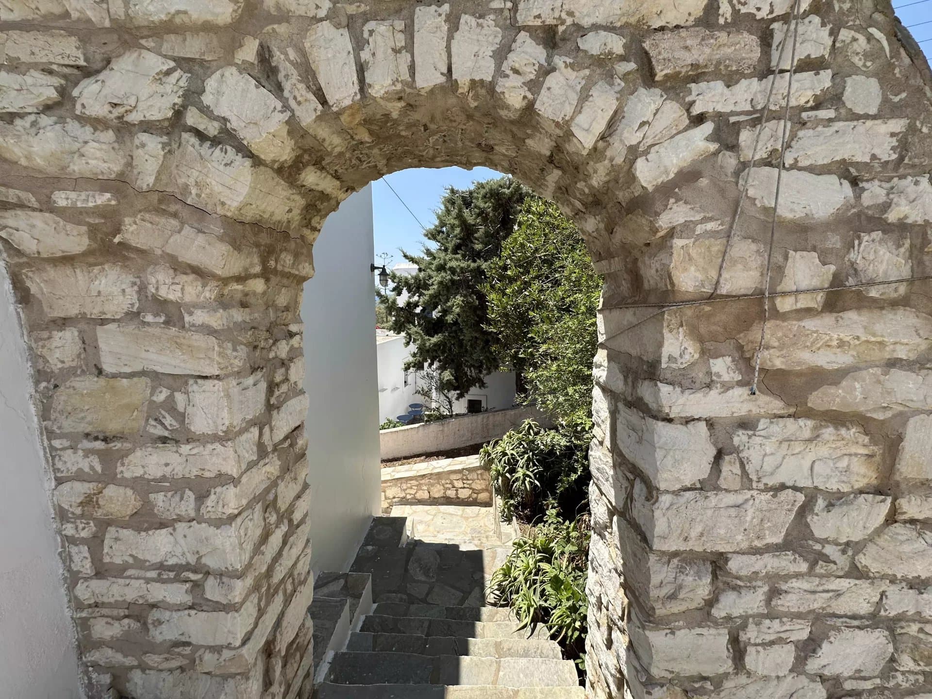 FOR SALE - SPACIOUS VILLAGE HOUSE WITH SEA VIEW - PAROS ISLAND - Image 7