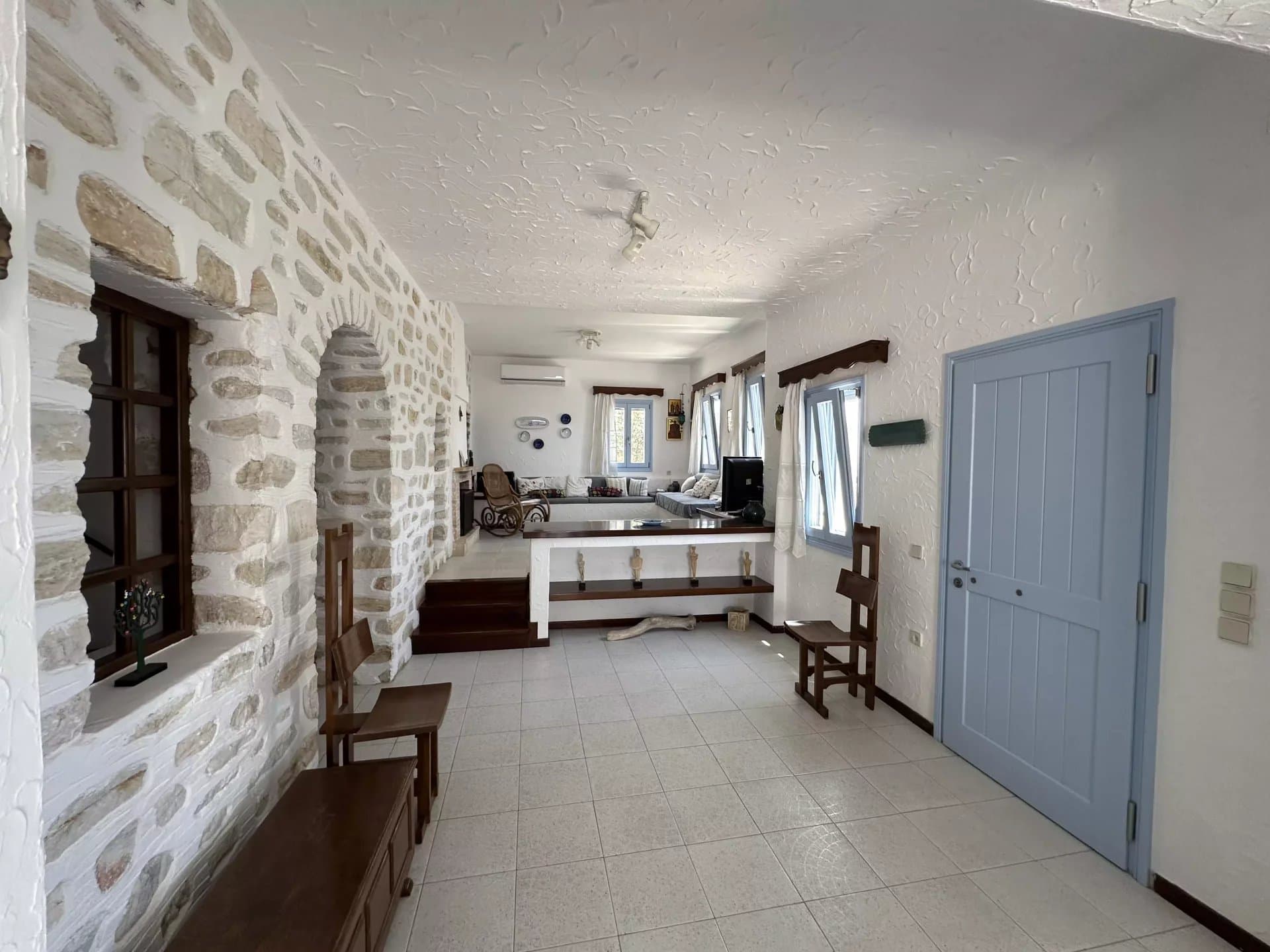 FOR SALE - SPACIOUS VILLAGE HOUSE WITH SEA VIEW - PAROS ISLAND - Image 30