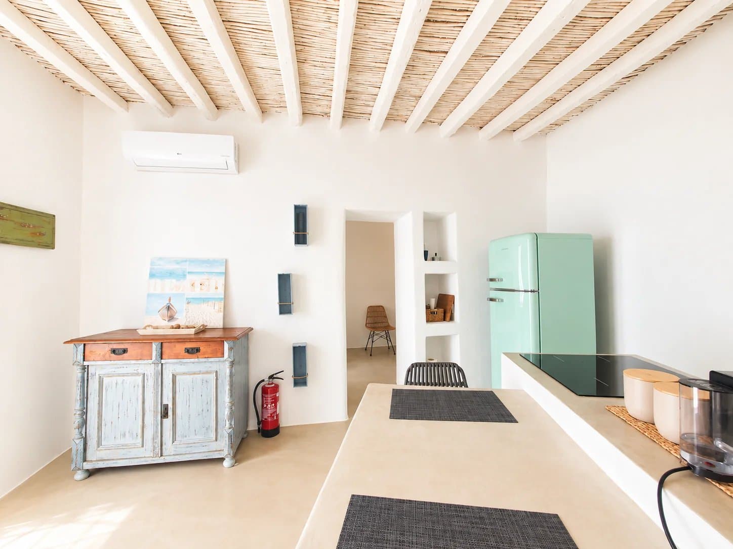 Characterful Cycladic House in Marmara, Paros – Authentic Charm & Private Courtyard - Image 6