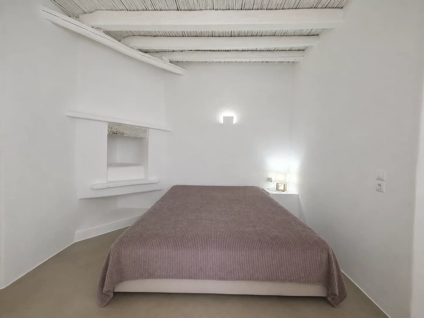 Characterful Cycladic House in Marmara, Paros – Authentic Charm & Private Courtyard - Image 11