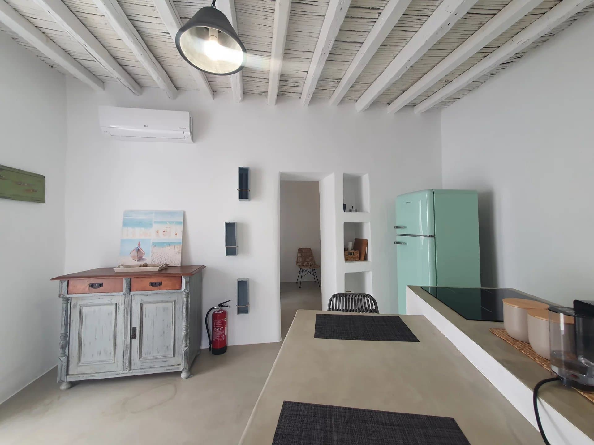 Characterful Cycladic House in Marmara, Paros – Authentic Charm & Private Courtyard - Image 6