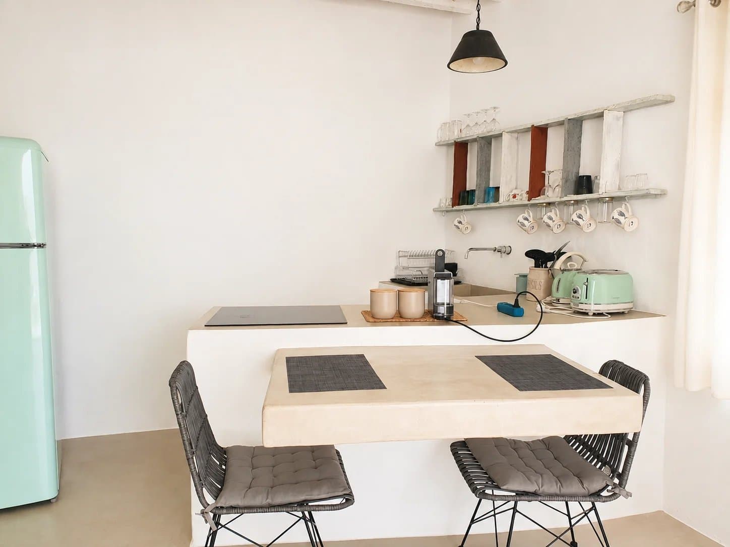 Characterful Cycladic House in Marmara, Paros – Authentic Charm & Private Courtyard - Image 4