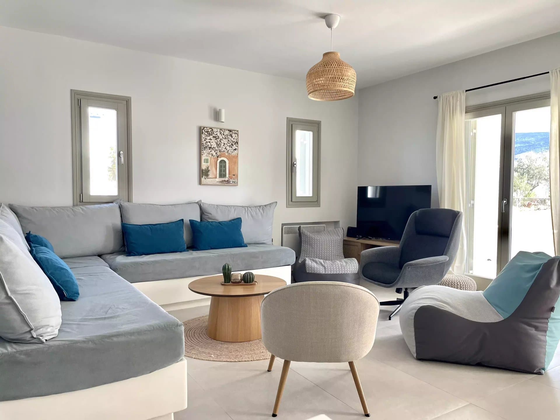 Elegant Coastal Home for Sale in Piso Aliki – Just Steps from the Sea – Paros - Image 3