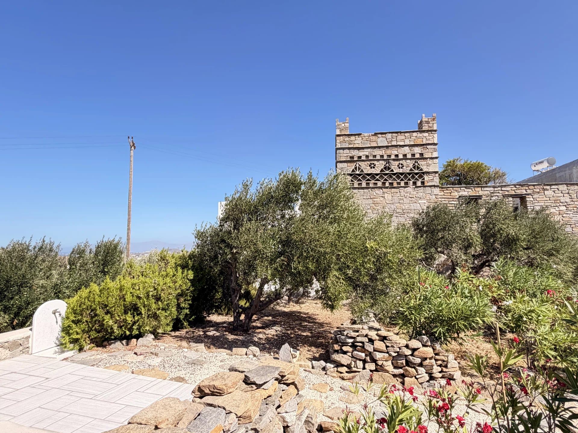 Individual House in Kalami, Paros – Sea Views, Private Garden, Garage & Guest Studio - Image 29